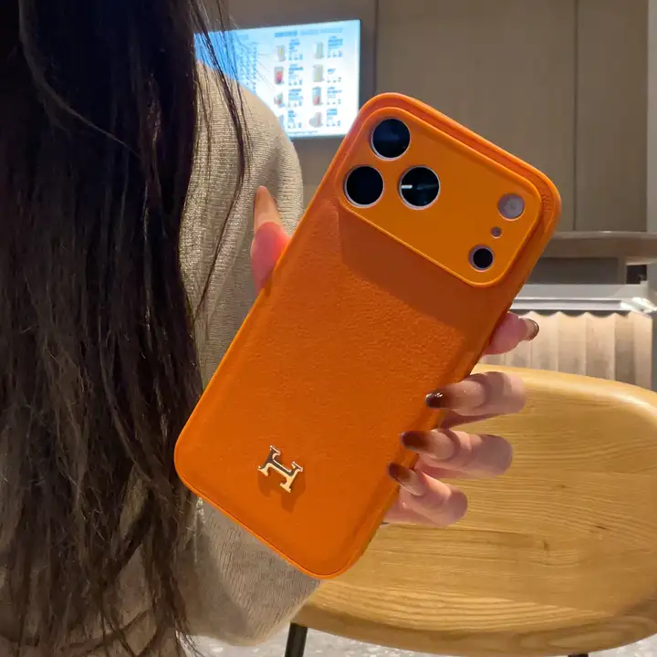 HERMES メタルロゴ iphone17ケース