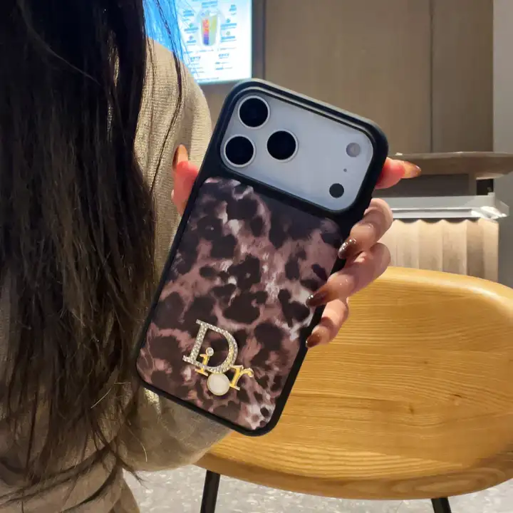 dior iphone17ケース 豹柄