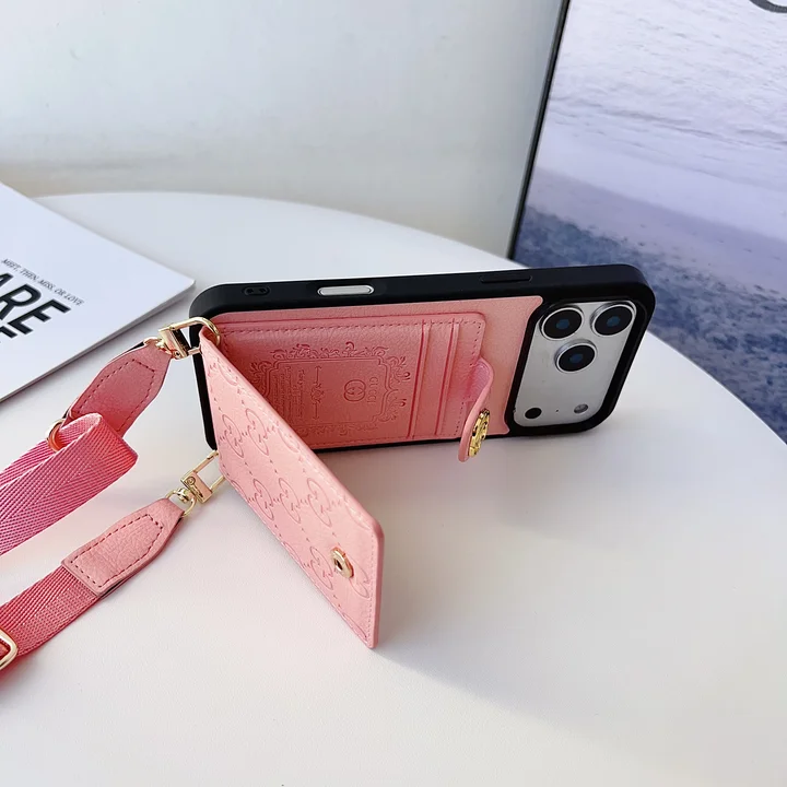 Gucci iphone17 proケース 長いストラップ付き
