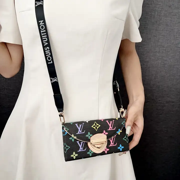 ルイヴィトンiphone17携帯ケース 手帳型 財布付き