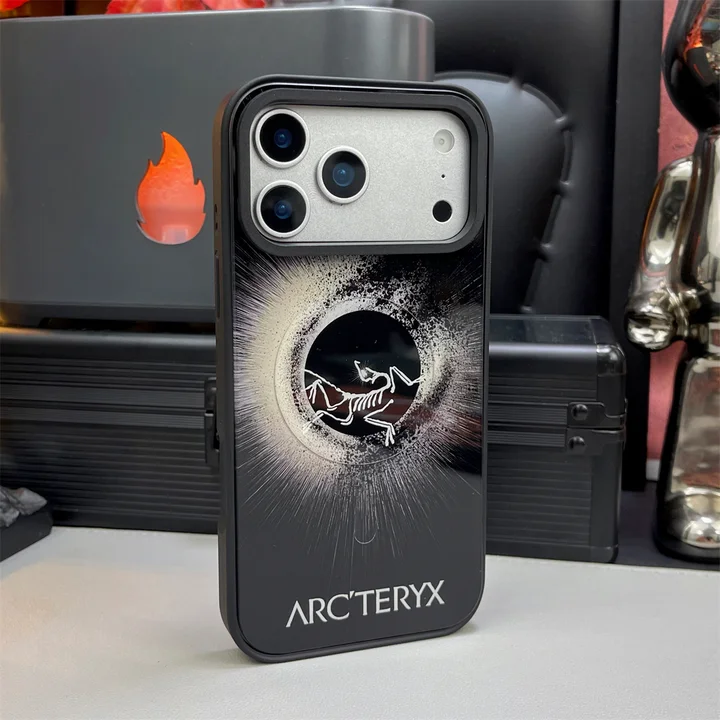 アークテリクス スマホケース