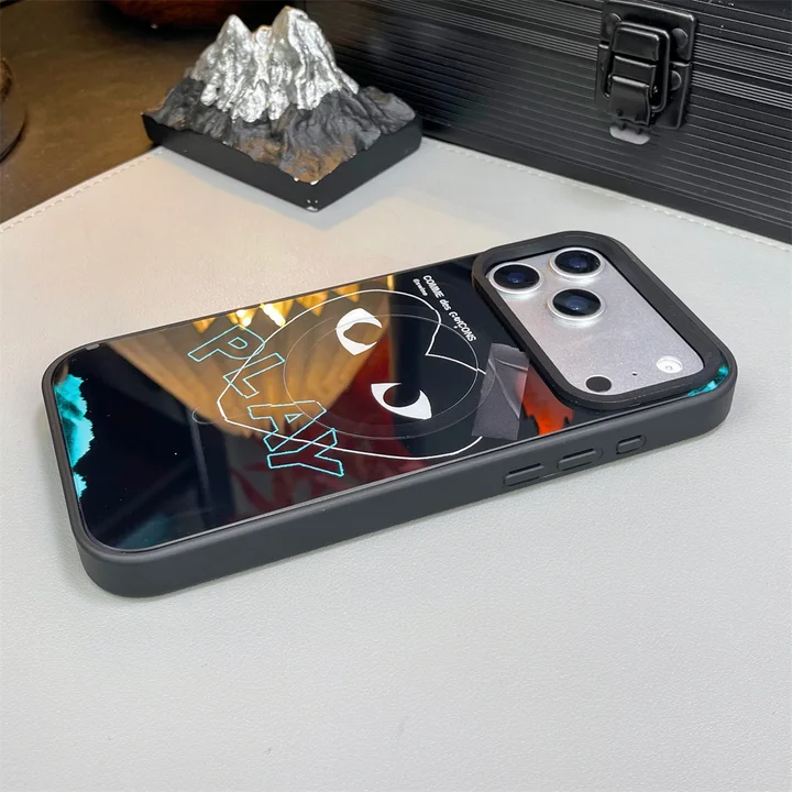 コムデギャルソンiphone17ケース 背面ガラス