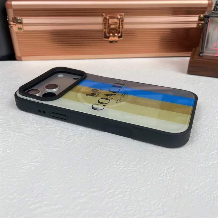 コーチiphone17 pro maxケース 背面ガラス