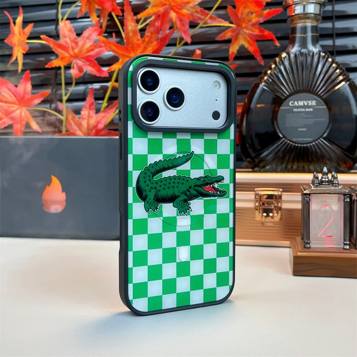 ラコステiphone17promaxケース MageSafe対応