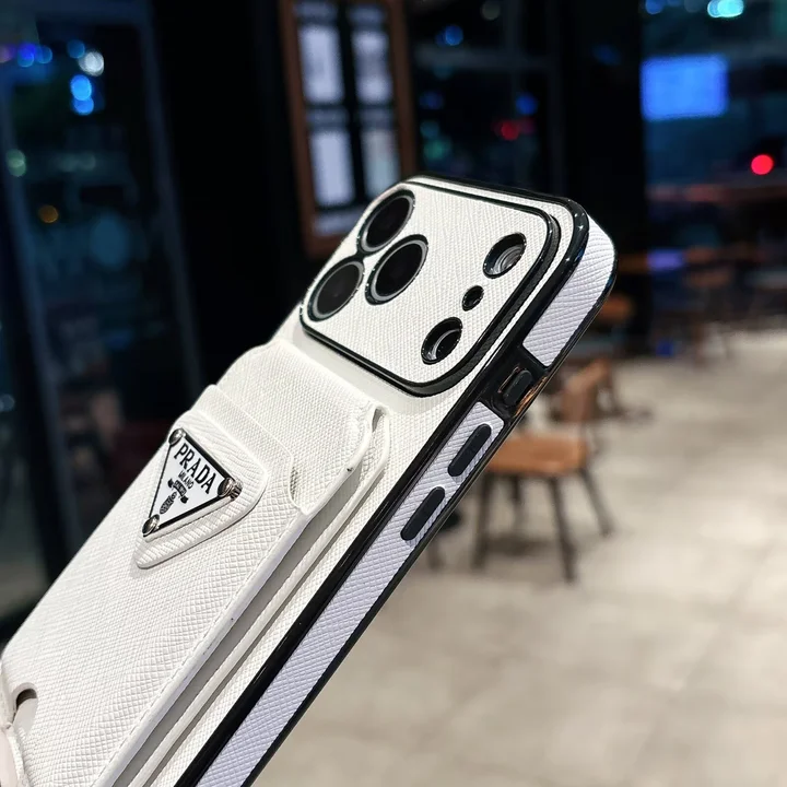 prada iphone17ケース 三角ロゴ