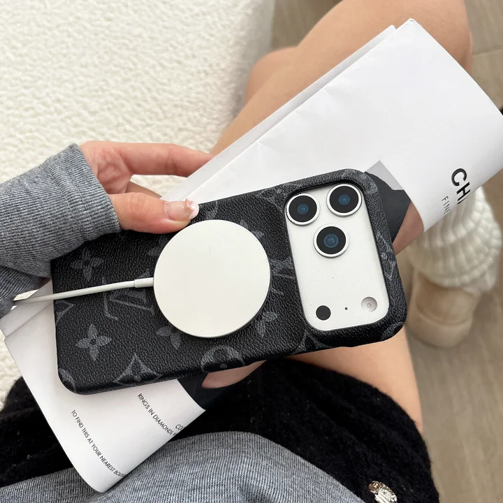 ルイヴィトン  iphone17ケース 財布一体