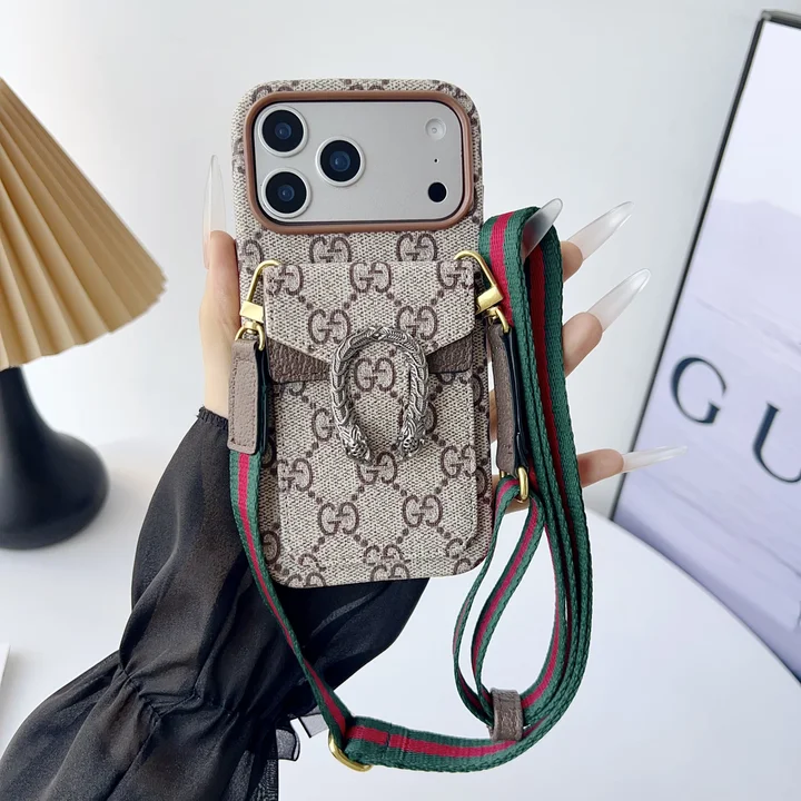 Gucci iphone17proケース ストラップ付き
