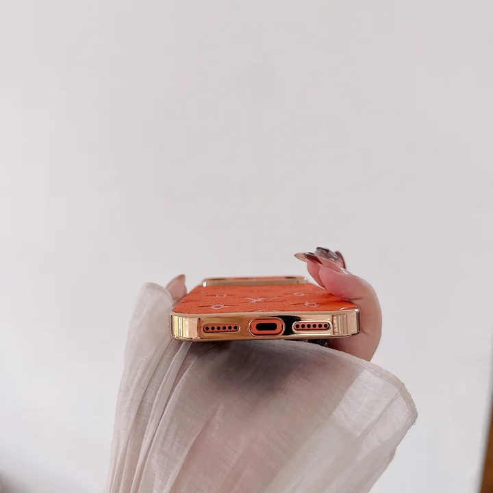 chanel iphone17ケース オレンジ