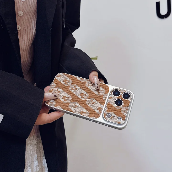 セリーヌ iphone17携帯ケース 一体型