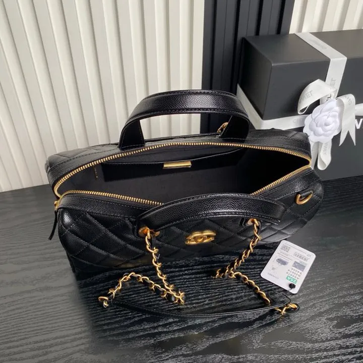 シャネル マトラッセ ボーリングバッグ