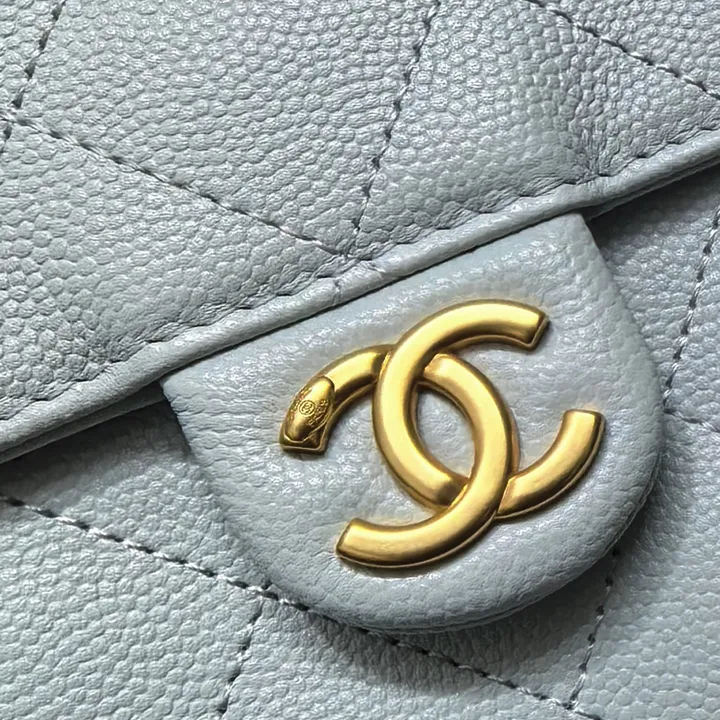 Chanel チェーンバッグ レディース