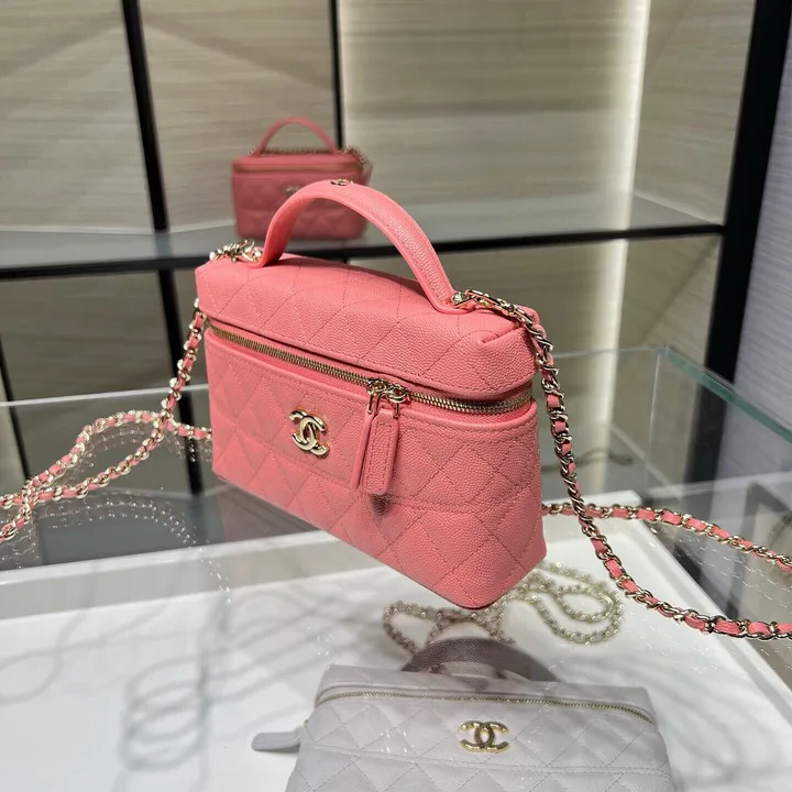 シャネル バニティバッグ ピンク