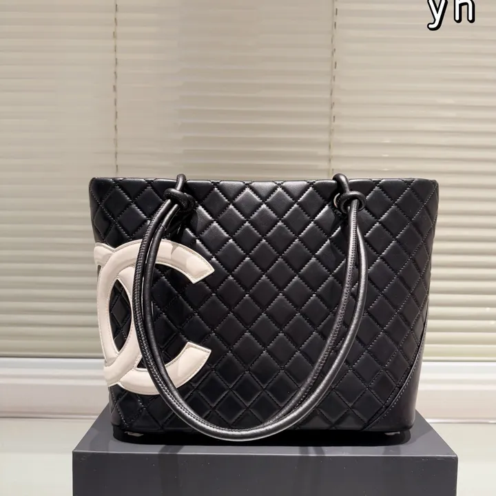 シャネル カンボンライン トートバッグ