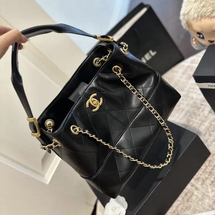 シャネル 25A ブラック