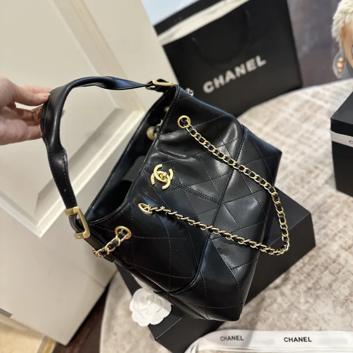 シャネル 25A ブラック