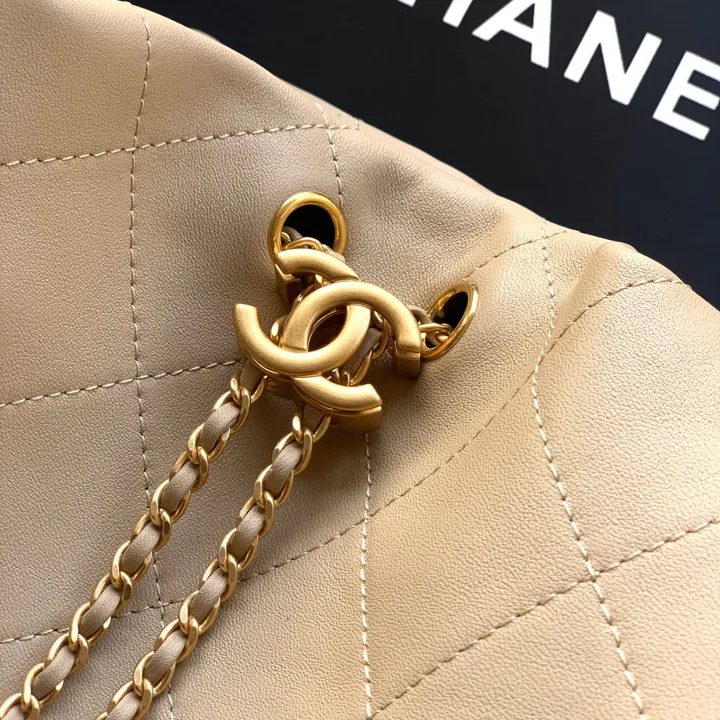 CHANELホーボーバッグ ライトベージュ