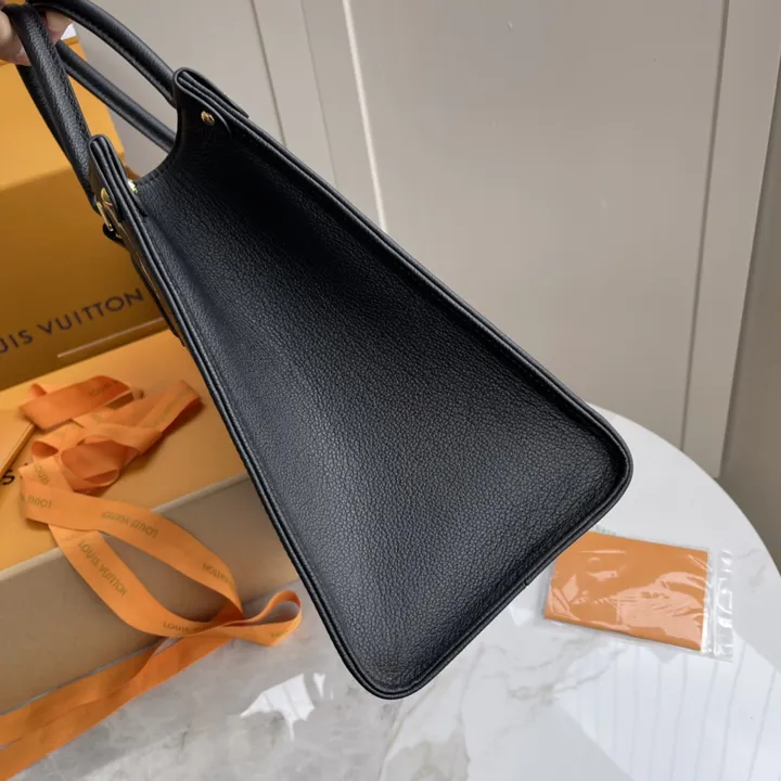 ルイヴィトンショルダーバッグ 偽物