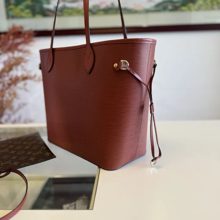 ルイヴィトン バッグ コピー