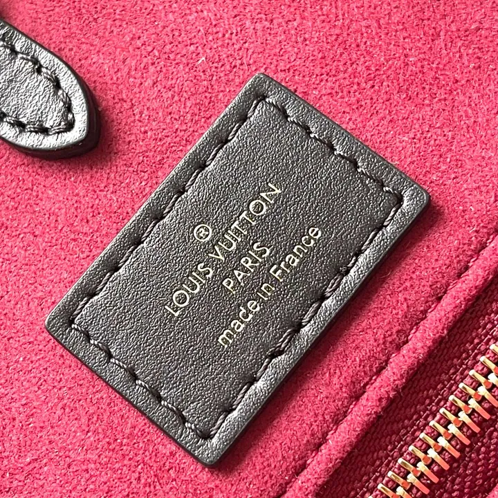 ルイヴィトン トートバッグ 大容量 A4