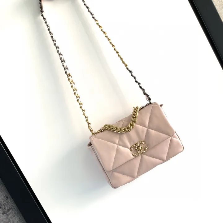 シャネル バッグ