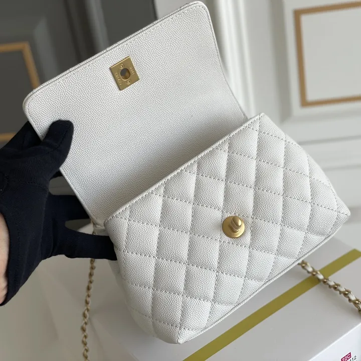 シャネル キャビアスキン ハンドバッグ