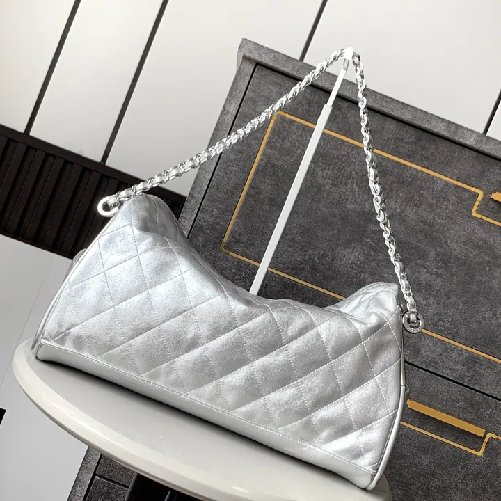 シャネル チェーンショルダーバッグ