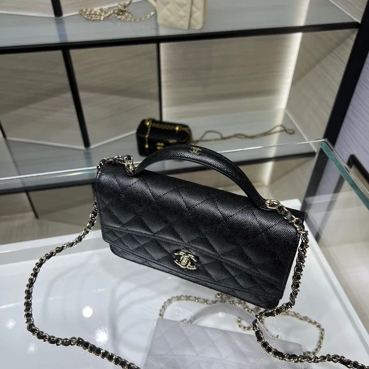 シャネル チェーンウォレット