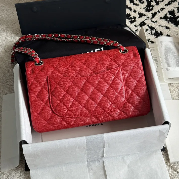 CHANEL チェーンショルダーバッグ 2026