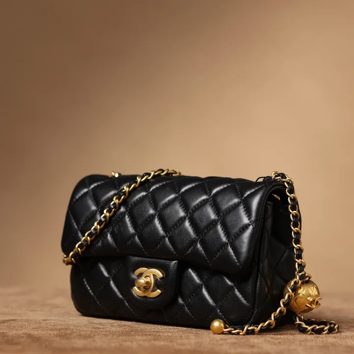 CHANEL ミニフラップバッグ ブラック