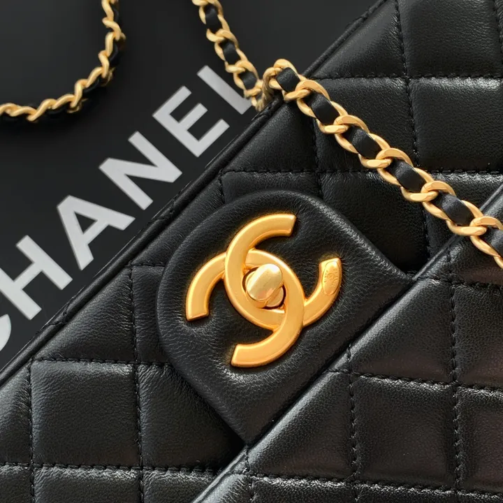 シャネル バッグ ブラック レディース