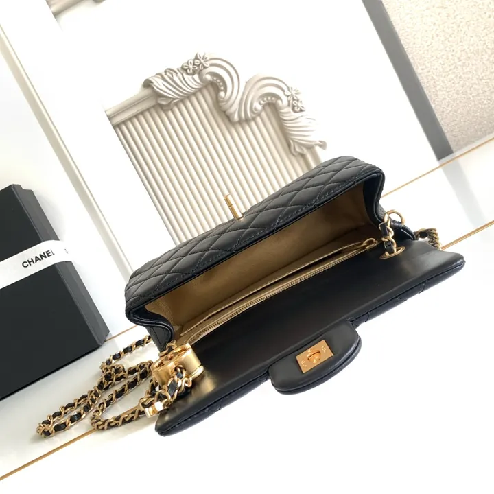 シャネル バッグの通販