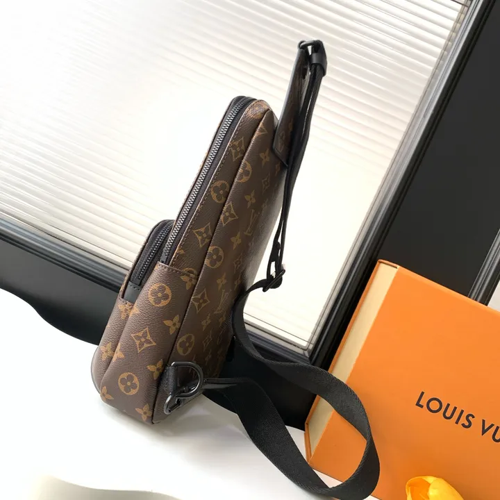 ルイヴィトン モノグラム スリングバッグ