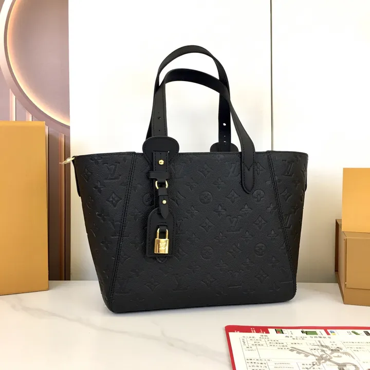 ルイヴィトン オール･イン･ワン PM トートバッグ