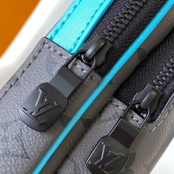 Vuitton モノグラム エクリプス ボディバッグ