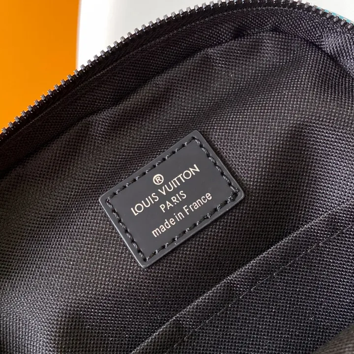 ルイヴィトン ボディバッグ 人気