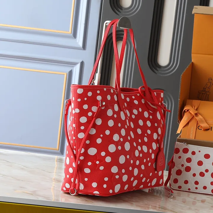 LV × YK ネヴァーフルMM トートバッグ