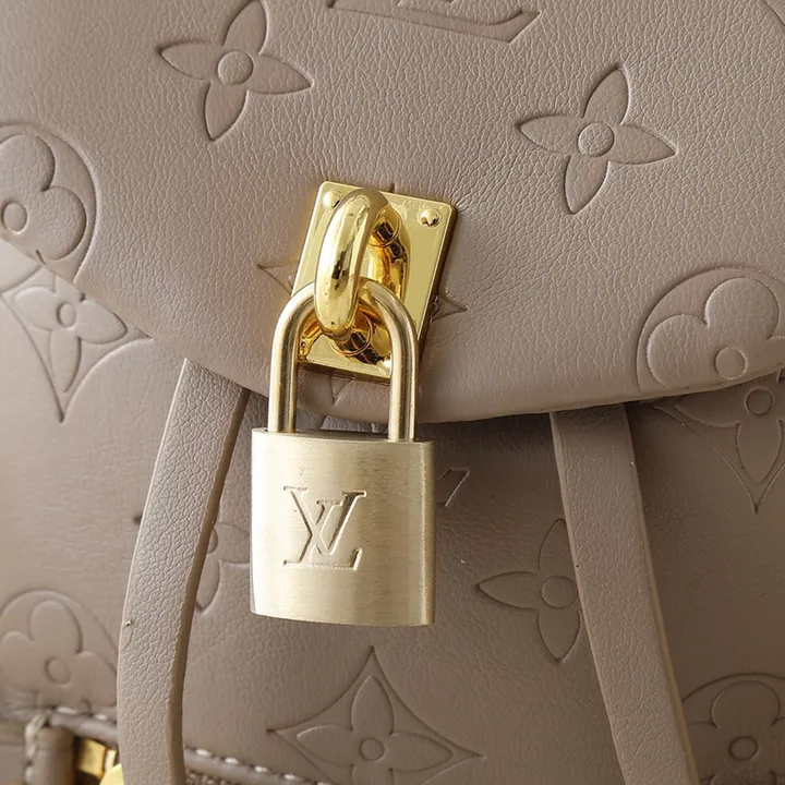 LV リュックサック チェーン付き