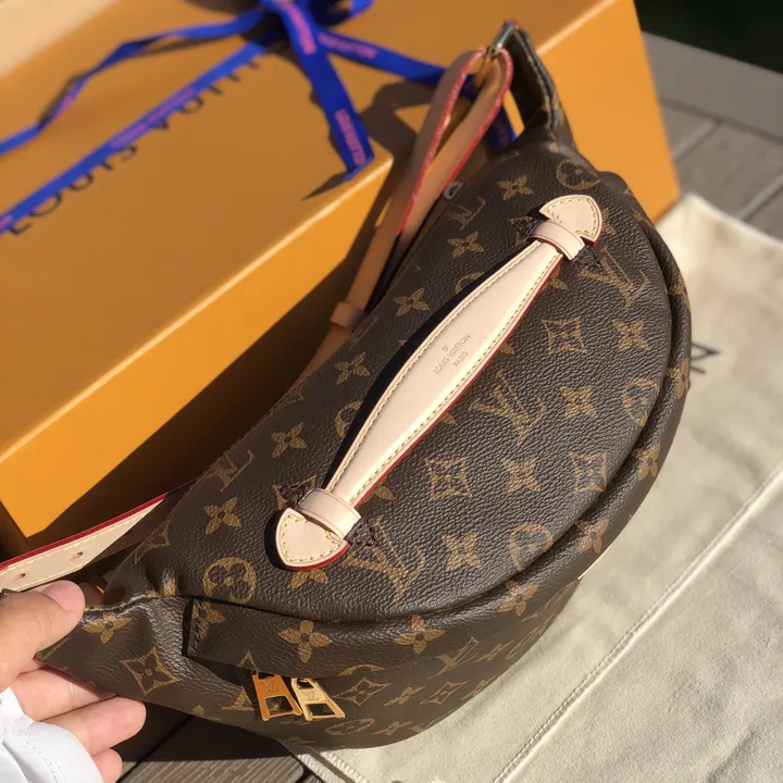 ルイヴィトン ウエストポーチ