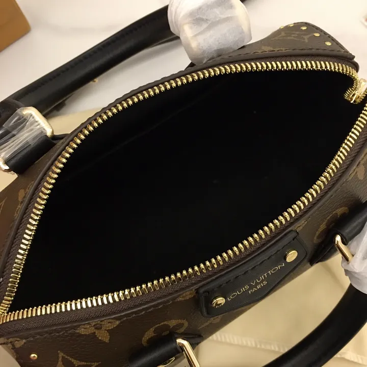 ルイヴィトン M13146 コピー