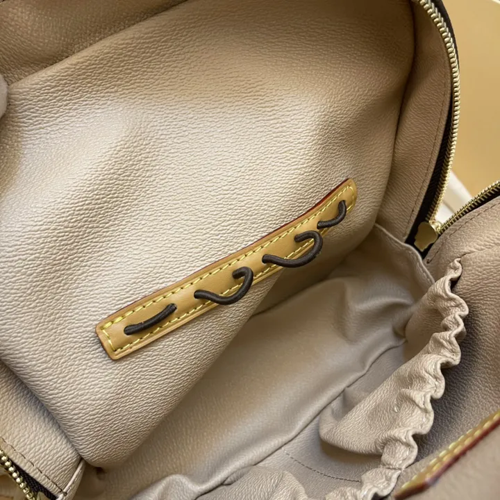 ルイヴィトン M47500