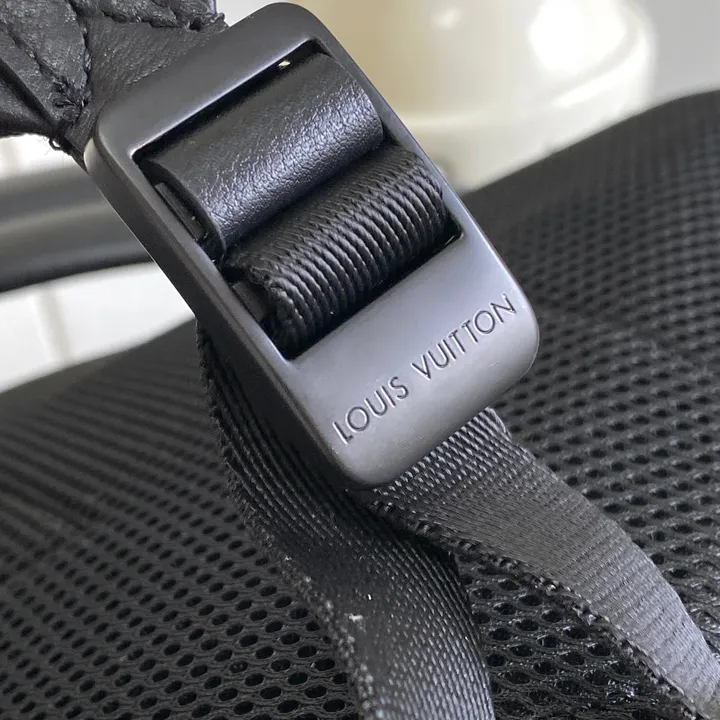 ルイヴィトン メンズ リュック