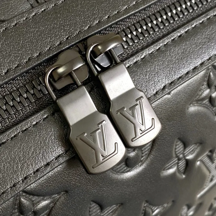 ルイヴィトン バッグパック ブラック