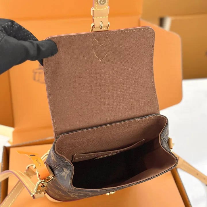 ルイヴィトン ソーホーMM バックパック