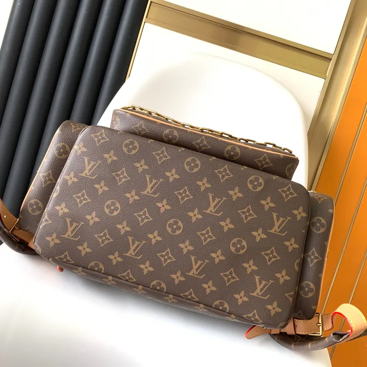 ルイヴィトントリオ リュックサック