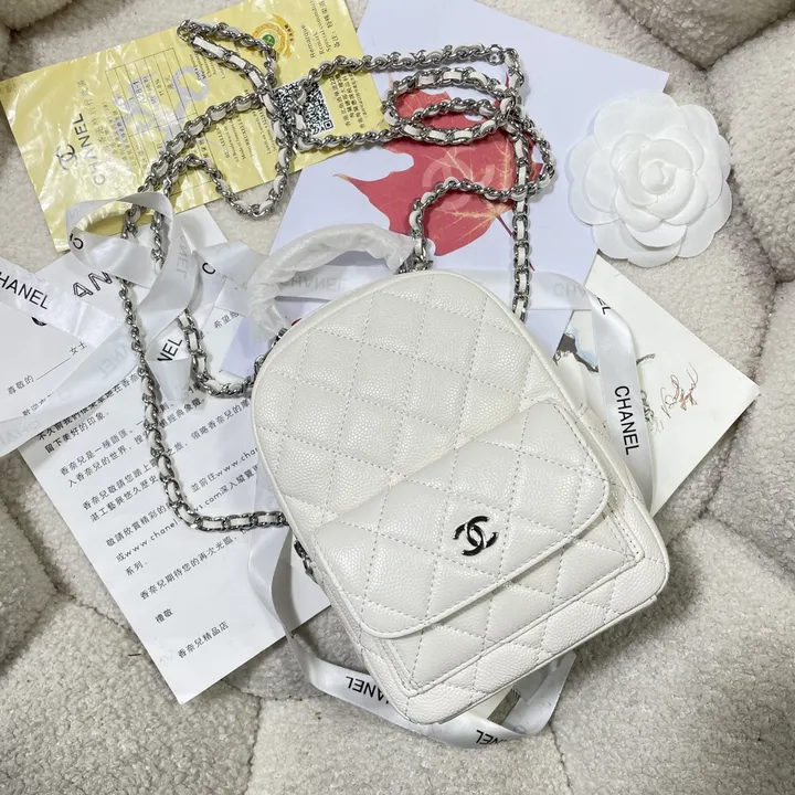 シャネルミニチェーンバッグ