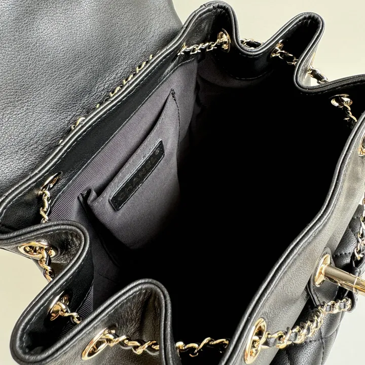 chanel リュックサック 可愛い