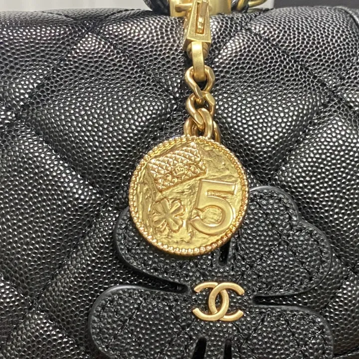 シャネル フラップバッグ