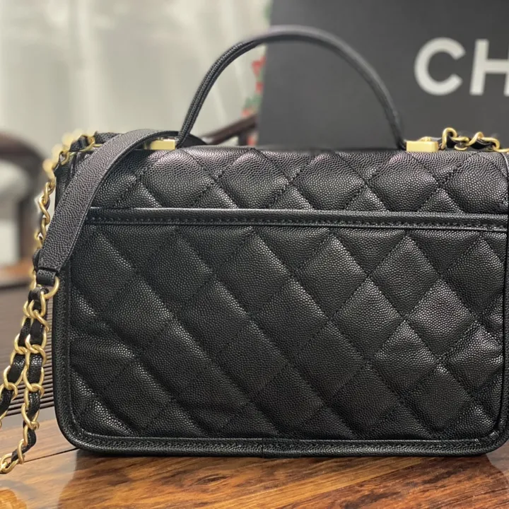 シャネル ショルダーバッグ ブラック
