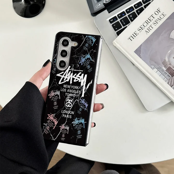 stussy iphone17ケース 大人可愛い
