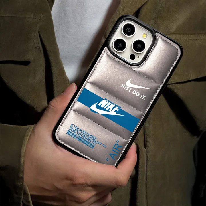 ナイキ ダウンジャケット風 iPhone17ケース